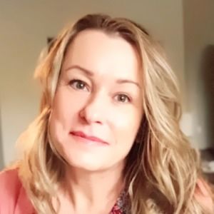 Meet your Posher, Joelle